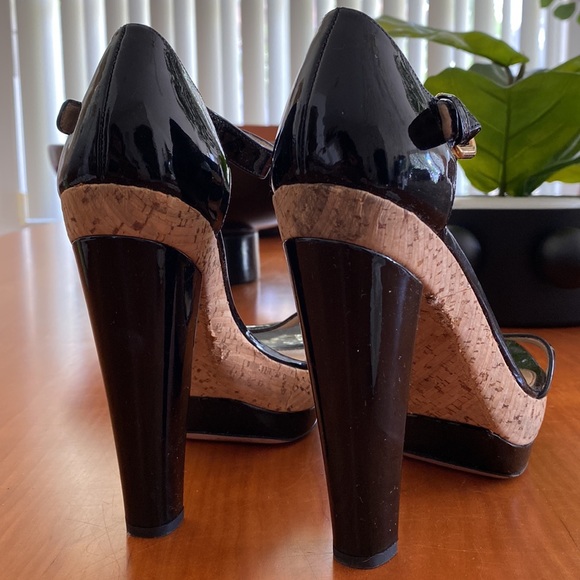 Prada - Black Patent Leather Cork Platform Heel (EU 39 / US 8.5) - Picture 5 of 13